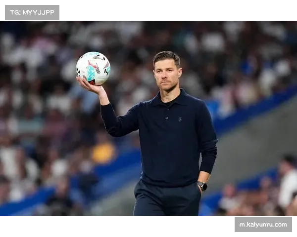 阿隆索抗议红牌判罚 皇马主帅对裁判决定表达不解